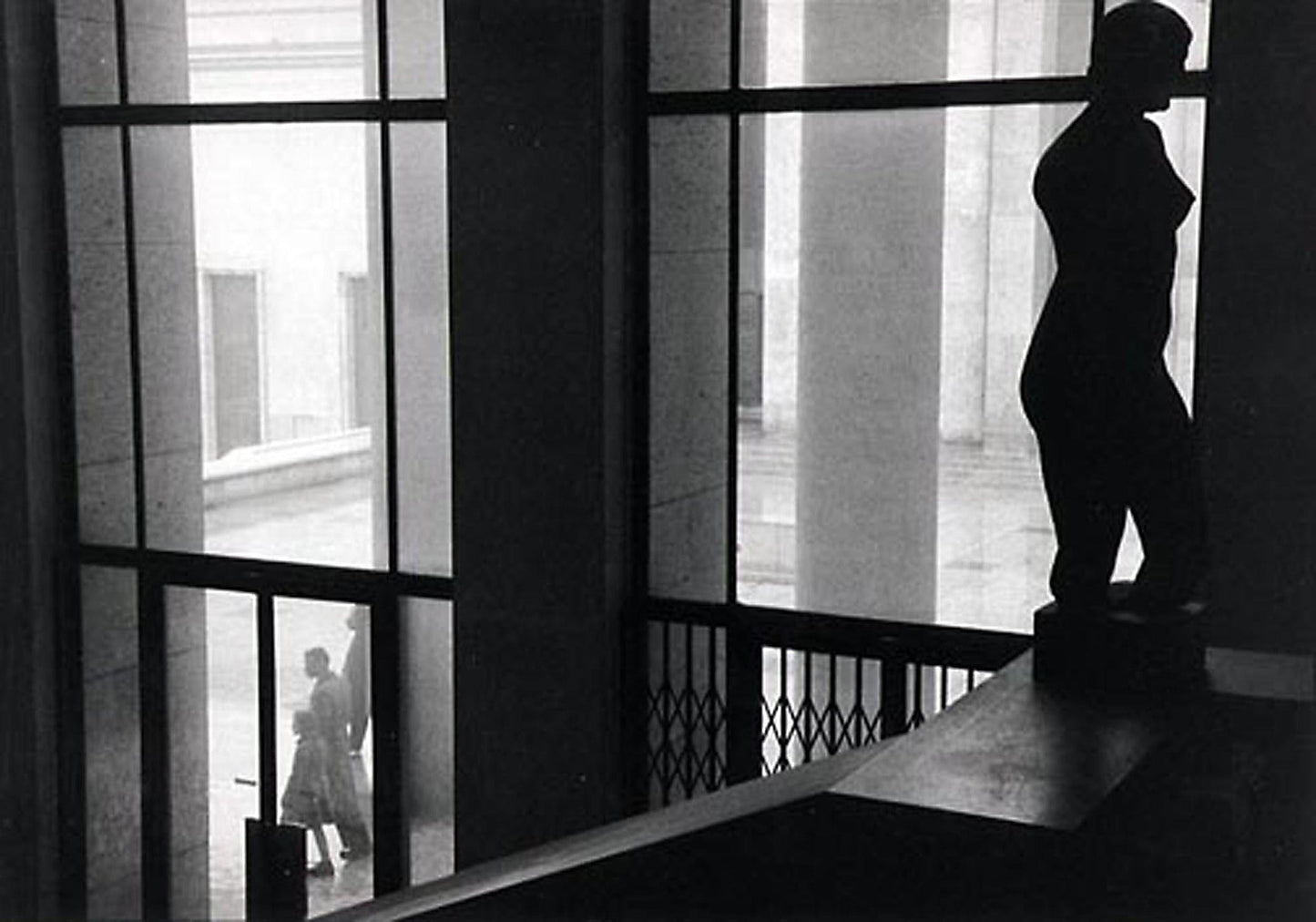 Brent Hannon photo Courtyard of Louvre Paris 1956 Art Works Gallery